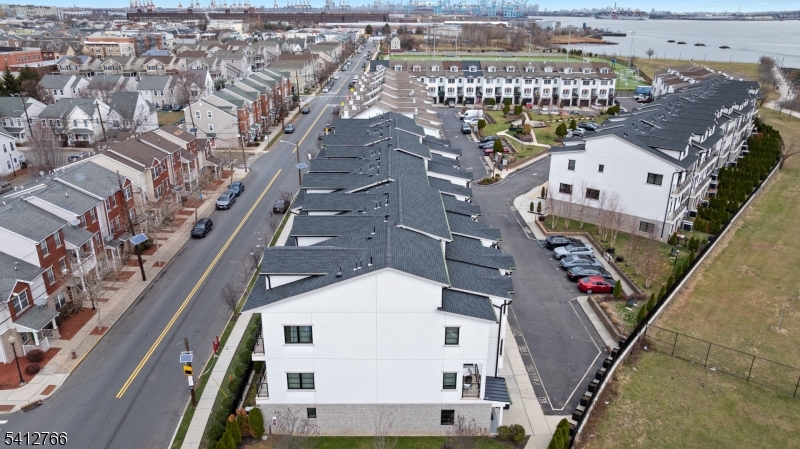 Riverfront Residences - Residential