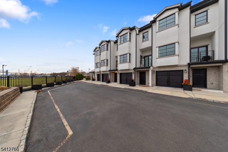 Riverfront Residences - Residential