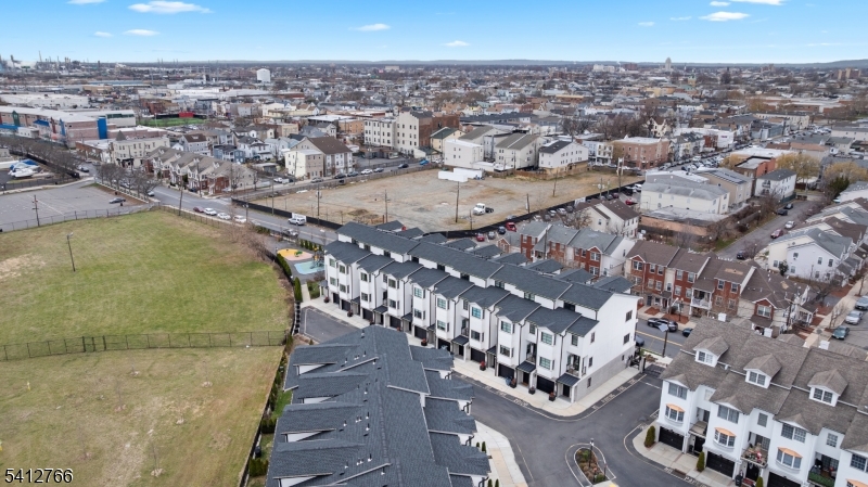 Riverfront Residences - Residential