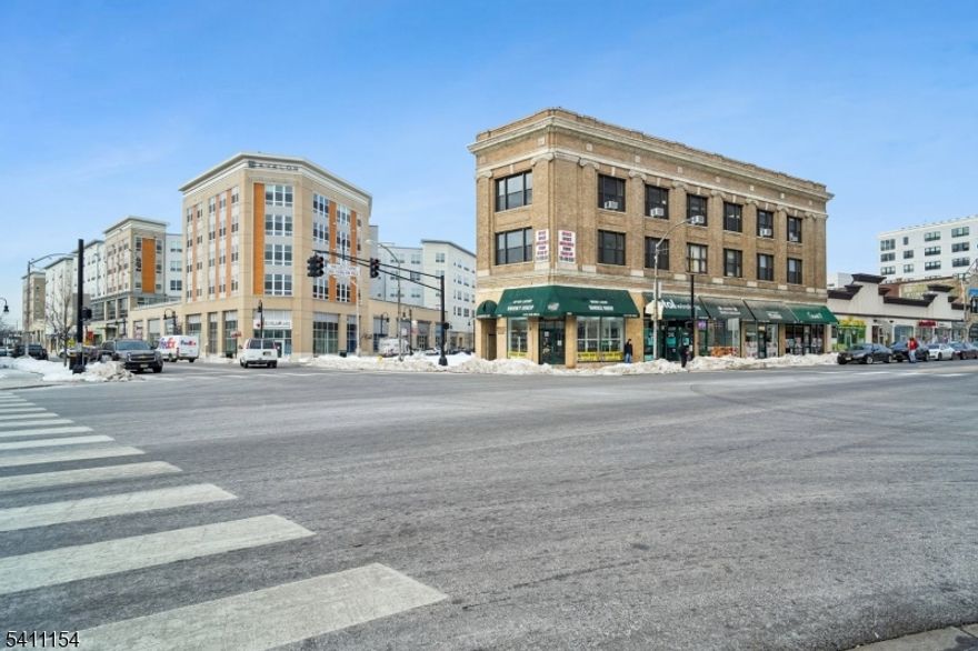 Perfect Location in Bloomfield Center!! Office is 1200 Sq Ft on 2nd Floor, Walking distance to Mid-Town Direct Train Station, Parking Garage and Restaurants. Utilities included, Tenant Insurance required,