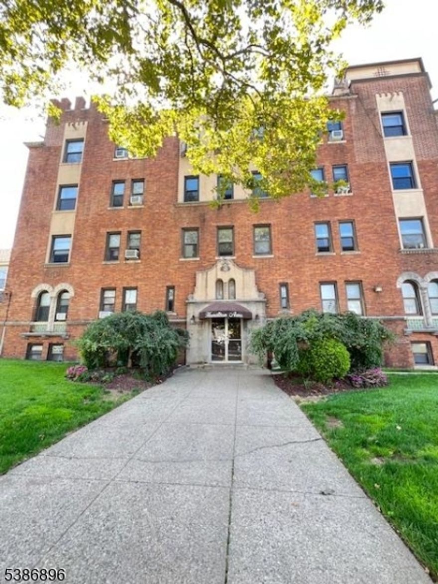 This well-maintained (3 room: bedroom/living room combo, kitchen, bathroom) condo is located in the Fairmount section of Hackensack. If you are looking for affordable and convenient living, this is the place for you. This unit offers hardwood floors throughout, a modern kitchen, full bath, and a large living room/bedroom combo. Located near transportation to NYC, shopping, restaurants, schools, and a hospital. What more can you ask for? This is a great alternative to renting!!