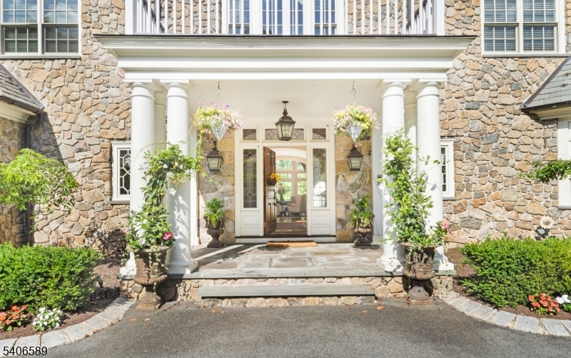 Roxiticus Valley/Far Hills - Residential