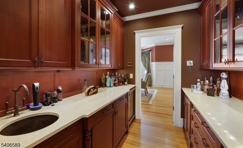 Roxiticus Valley/Far Hills - Residential