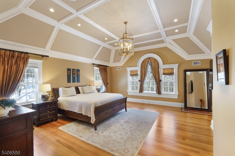 Roxiticus Valley/Far Hills - Residential