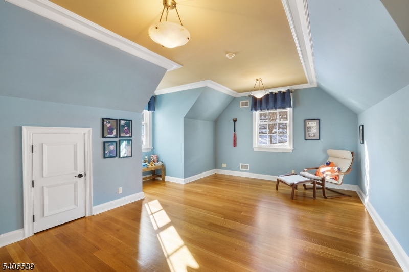 Roxiticus Valley/Far Hills - Residential