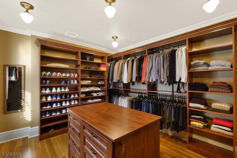 Roxiticus Valley/Far Hills - Residential