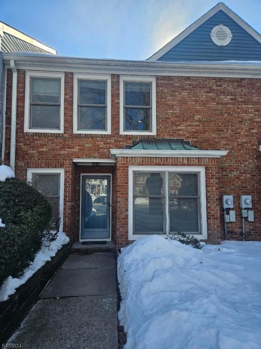 Very spacious 3 bedroom, 2.1 bath townhome in the highly desirable Stoneview complex. Open floor plan, living-dining combo with a gas fireplace to cozy up to on a winter night. For added convenience, laundry is located on the 2nd floor, where you will have additional storage cabinetry available. The master bedroom features vaulted ceilings, a walk in closet and a large master bathroom with double vanity. With a maintenance free lifestyle, enjoy the community pool in the summer days or relax  on the patio of your own private backyard. Excellent location, close to major transportation routes, dining and shopping mall. NTN report required, proof of income, solid credit, tenant insurance.  Landlord in the process of refreshing the unit.