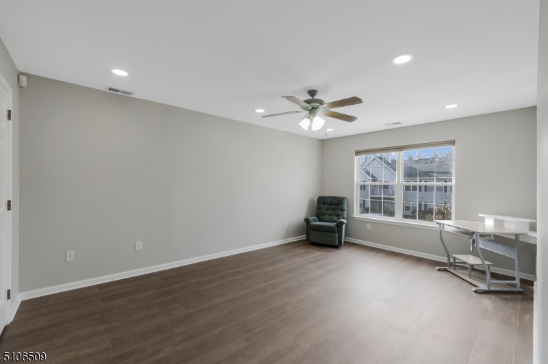 Stratton Meadows - Residential Lease