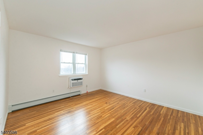 Mountain Club - Residential Lease