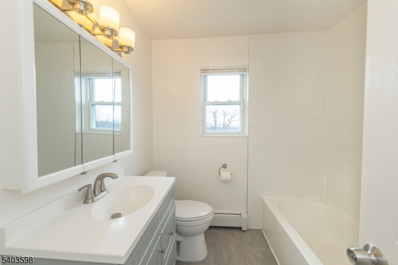 Mountain Club - Residential Lease