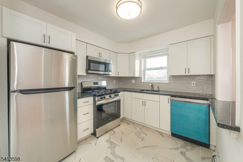 Mountain Club - Residential Lease