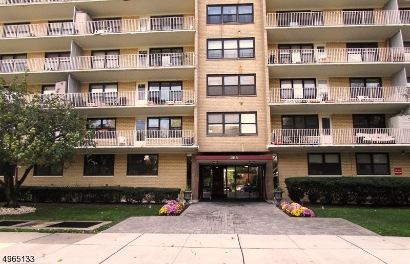 Carlton Towers - Residential