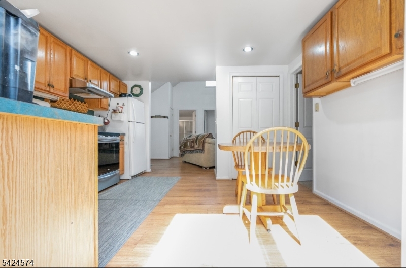 Cozy Lake - Residential