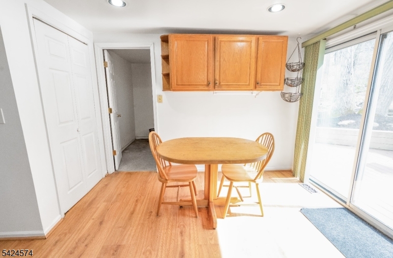 Cozy Lake - Residential