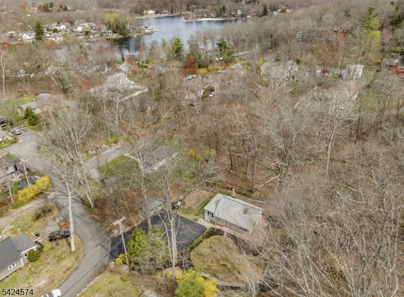 Cozy Lake - Residential