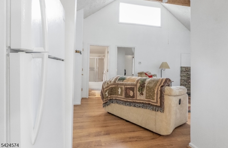 Cozy Lake - Residential