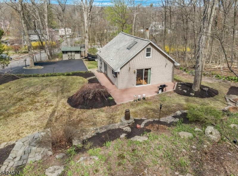 Cozy Lake - Residential