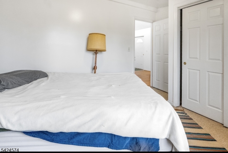 Cozy Lake - Residential