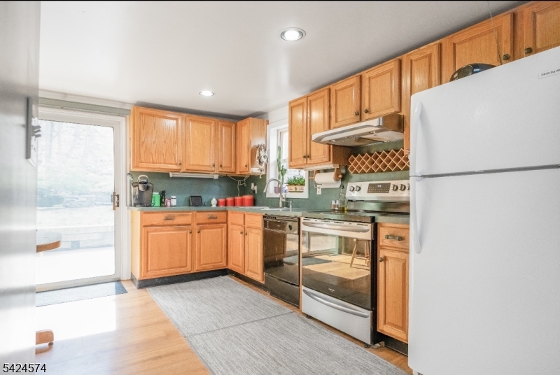 Cozy Lake - Residential