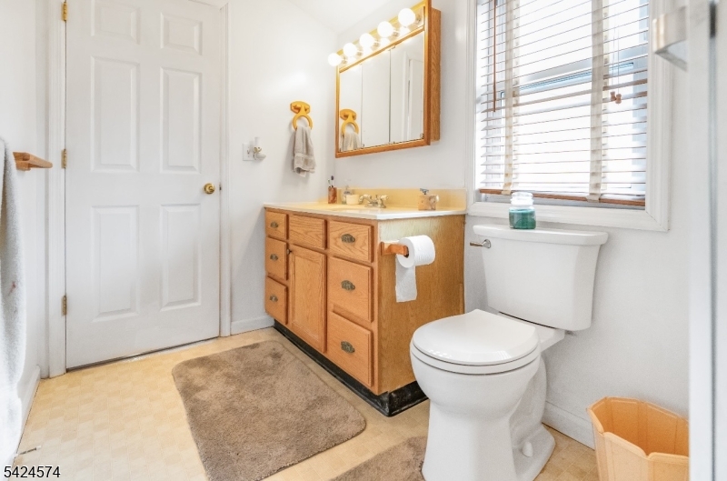 Cozy Lake - Residential