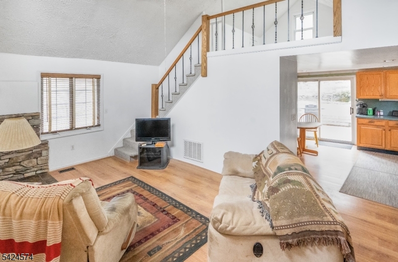 Cozy Lake - Residential