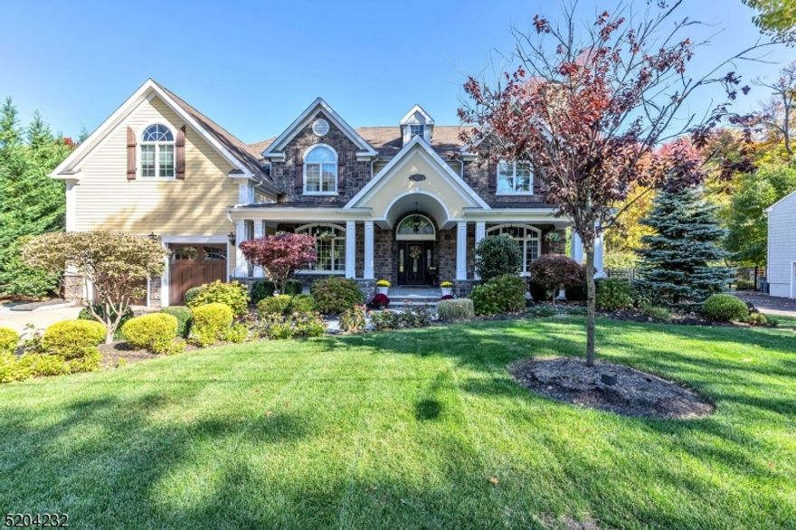 Welcome home to 903 Pennsylvania Ave! This luxury home boasts 5 bedrooms, 5 full baths & list of amenities that is endless! Some of the noteworthy features are: outdoor kitchen, outdoor fireplace, full house generator, blue stone patios, movie theatre, full built-in custom bar, temperature controlled wine room & more! The interior floor plan is ideal for entertaining & flows into the backyard oasis! Home is a builder's residence, only top quality materials & workmanship used. Look no further, this home offers everything that today's most discerning buyer is seeking.