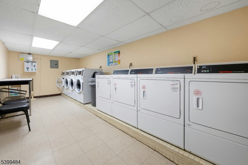 Chatham Court - Residential