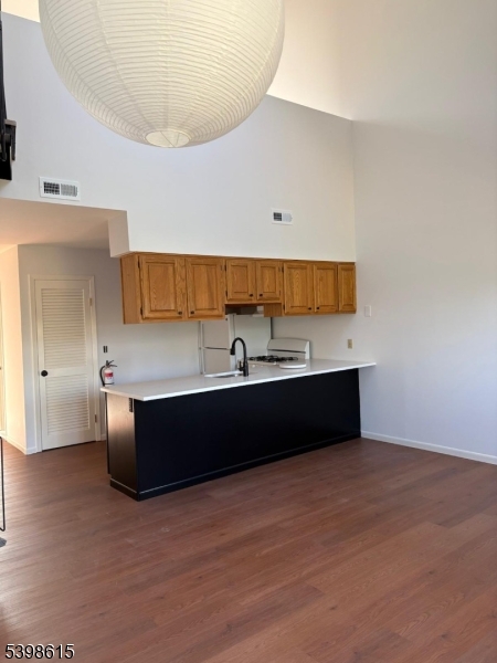 Vernon Twp., New Jersey 07462, United States, 2 Bedrooms Bedrooms, ,1 BathroomBathrooms,Residential,Active,247776