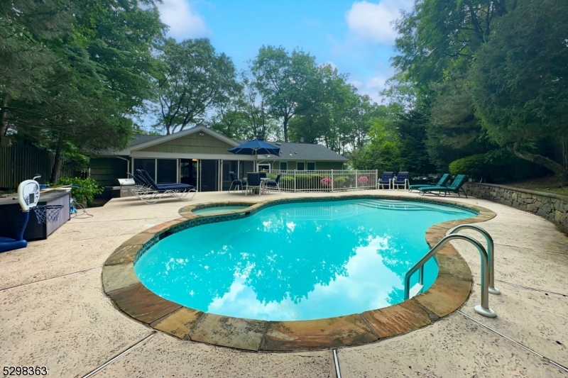 White Meadow Lake - Residential