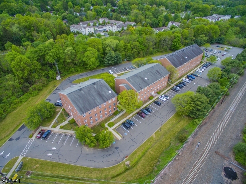 Lincoln Commons - Commercial Lease