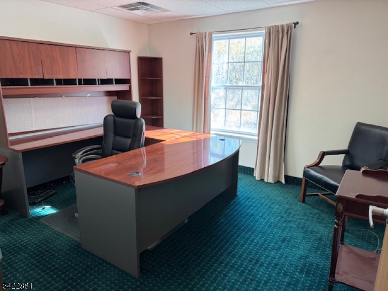 Lincoln Commons - Commercial Lease