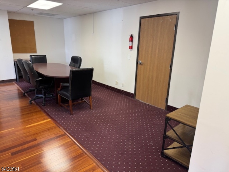 Lincoln Commons - Commercial Lease