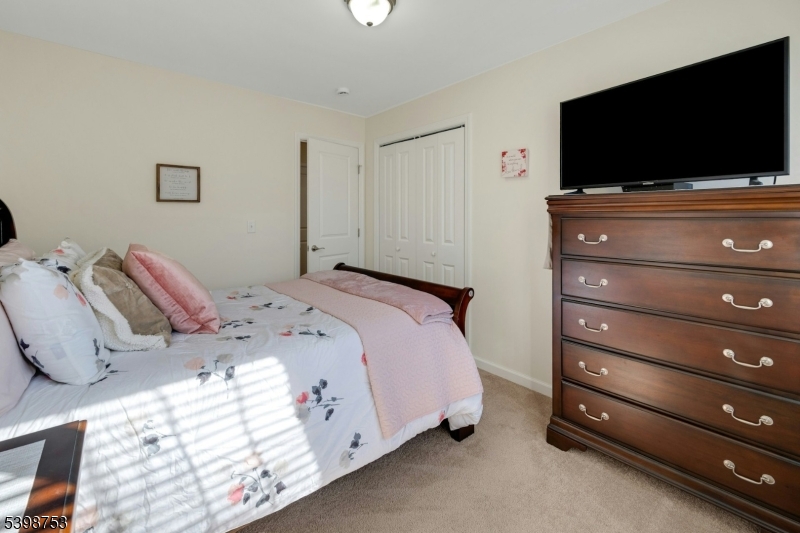 Clayton Square - Residential