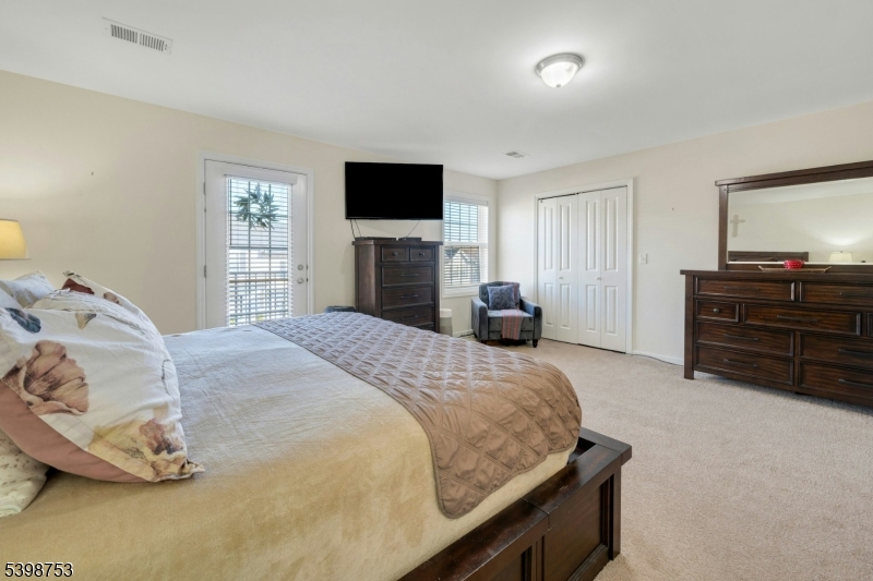 Clayton Square - Residential