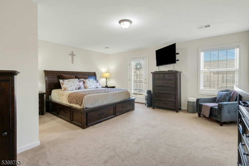 Clayton Square - Residential