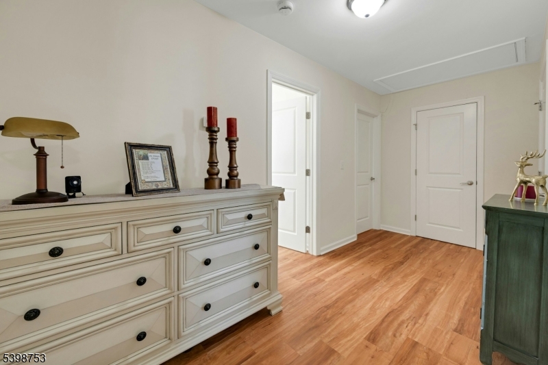 Clayton Square - Residential