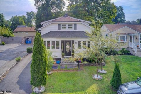 9 Louis Ave, South Bound Brook Boro, NJ 08880 - MLS#: 3919705