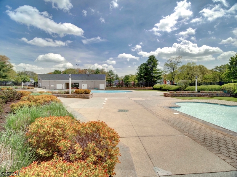 Mendham Commons - Residential