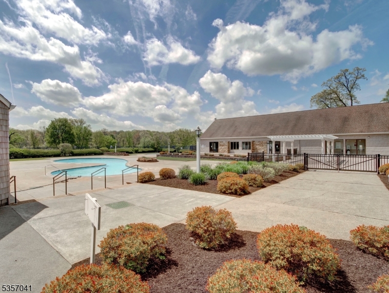 Mendham Commons - Residential