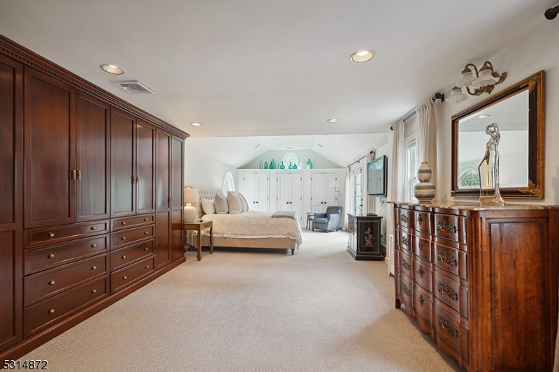 COUNTRYSIDE - Residential