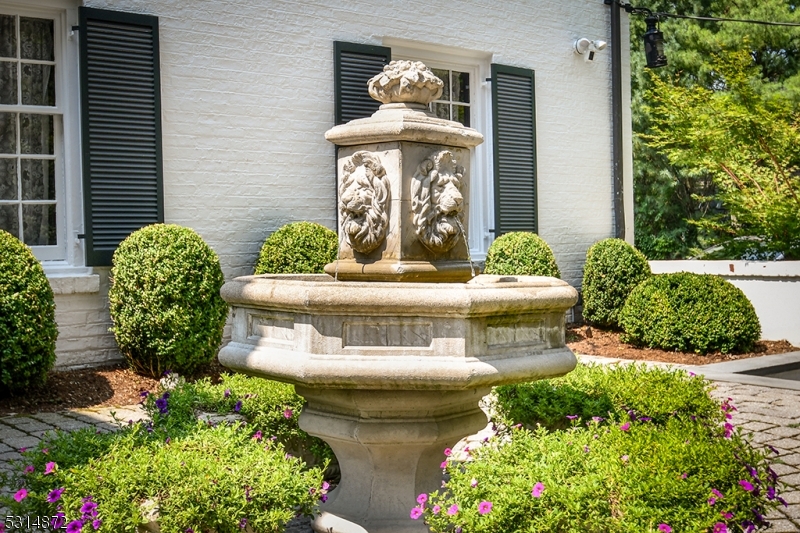 COUNTRYSIDE - Residential