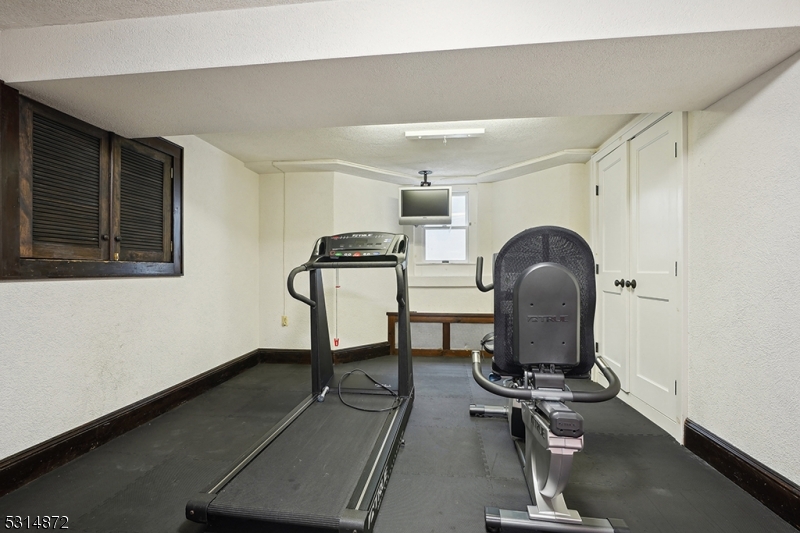 COUNTRYSIDE - Residential