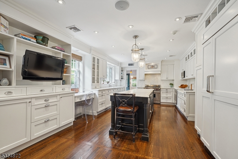 COUNTRYSIDE - Residential