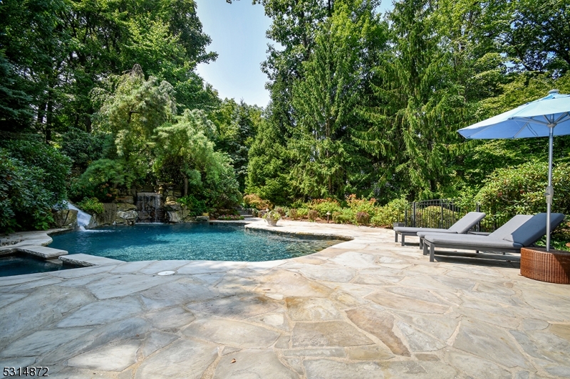 COUNTRYSIDE - Residential