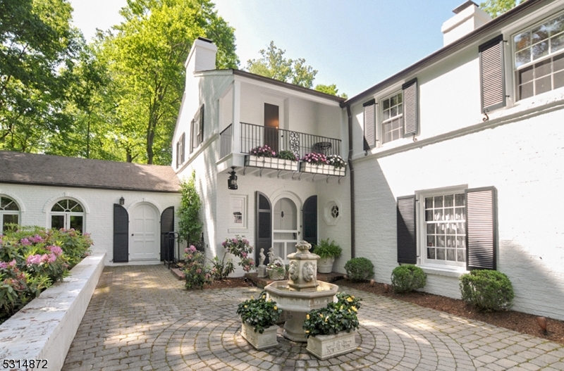 COUNTRYSIDE - Residential