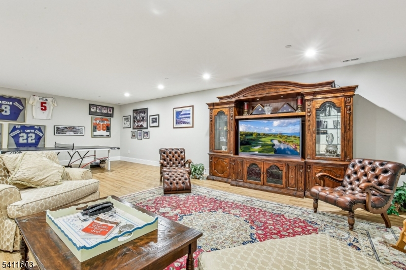 Villas At Warren - Residential