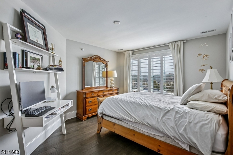 Villas At Warren - Residential