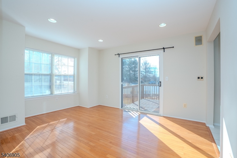 Renaissance Walk - Residential