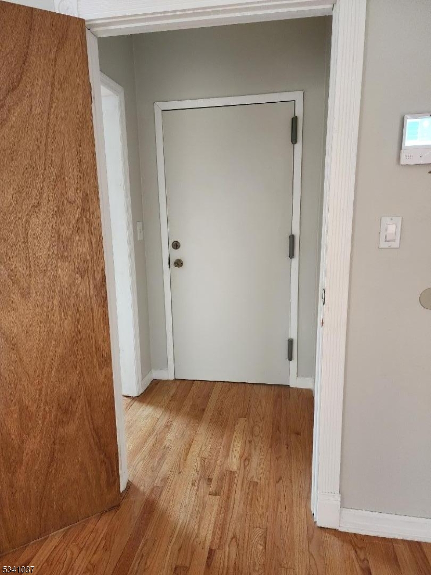 Lincoln Park - Commercial Lease