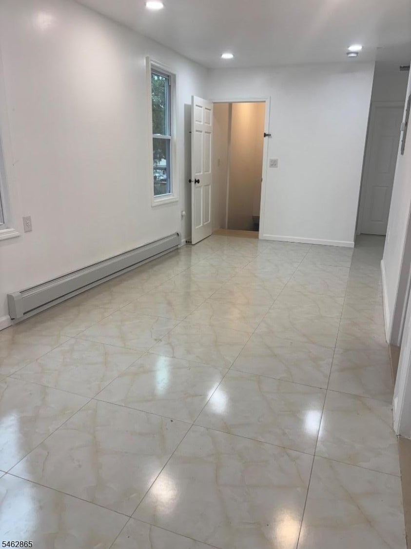 500 Burnside St 2 - Photo 3